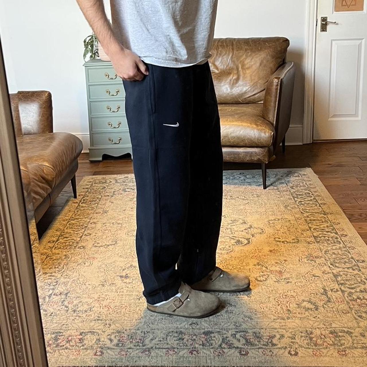 Nike Club Single Swoosh Sweatpants - Navy