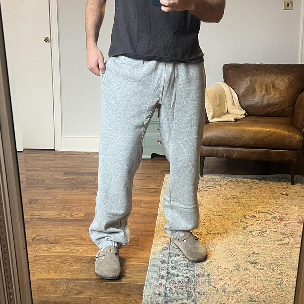 Nike Club Single Swoosh Sweatpants - Grey