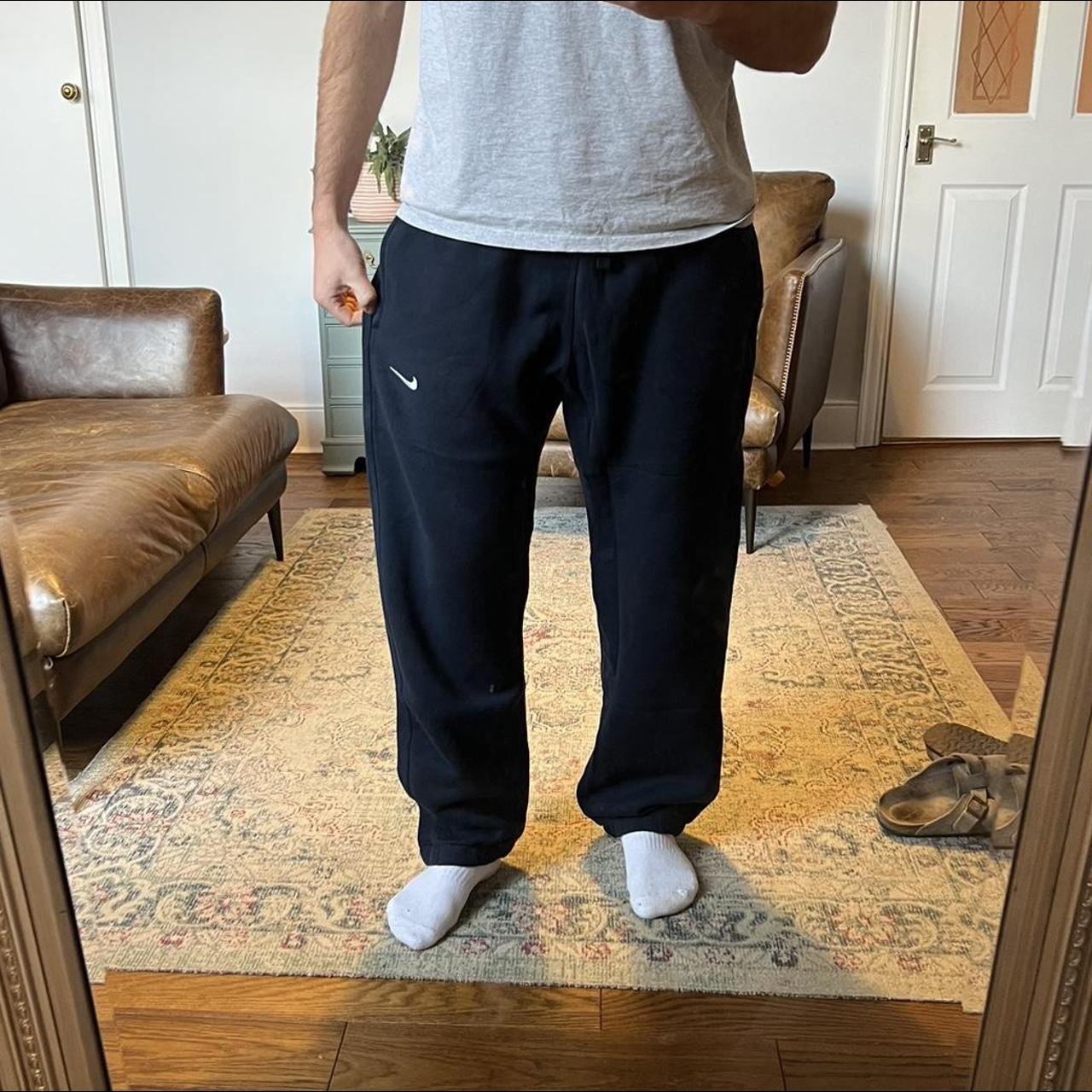 Nike Club Single Swoosh Sweatpants - Navy